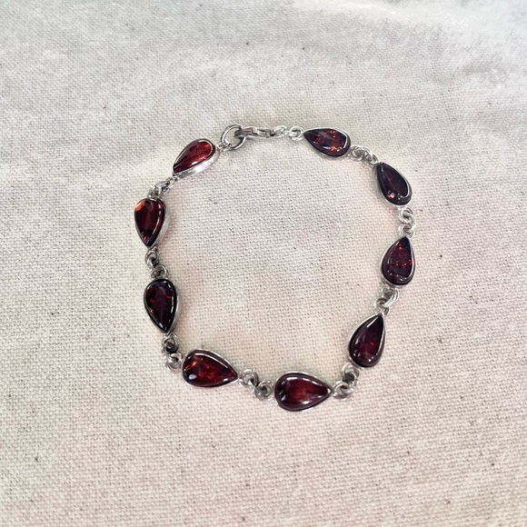 Red Amber bracelet - Picture 1 of 5